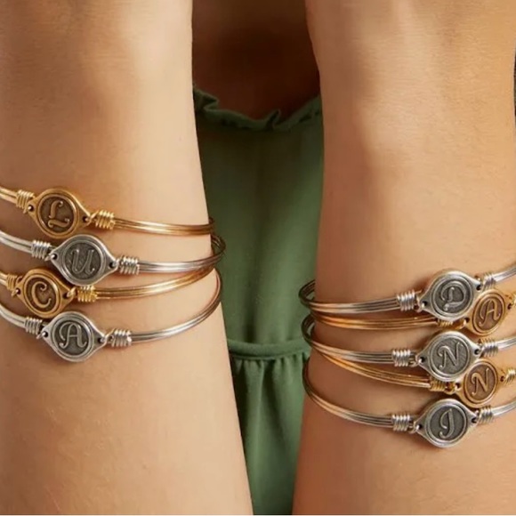 Luca + Danni Initial Bracelet "T" - Picture 2 of 6